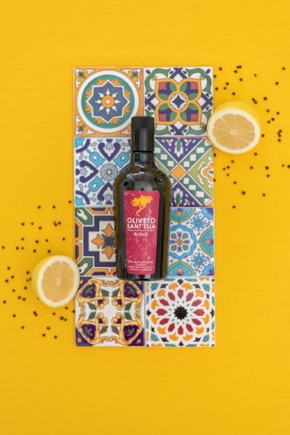 bottiglia evo blend olio extra vergine di oliva oliveto sant'elia sicilia